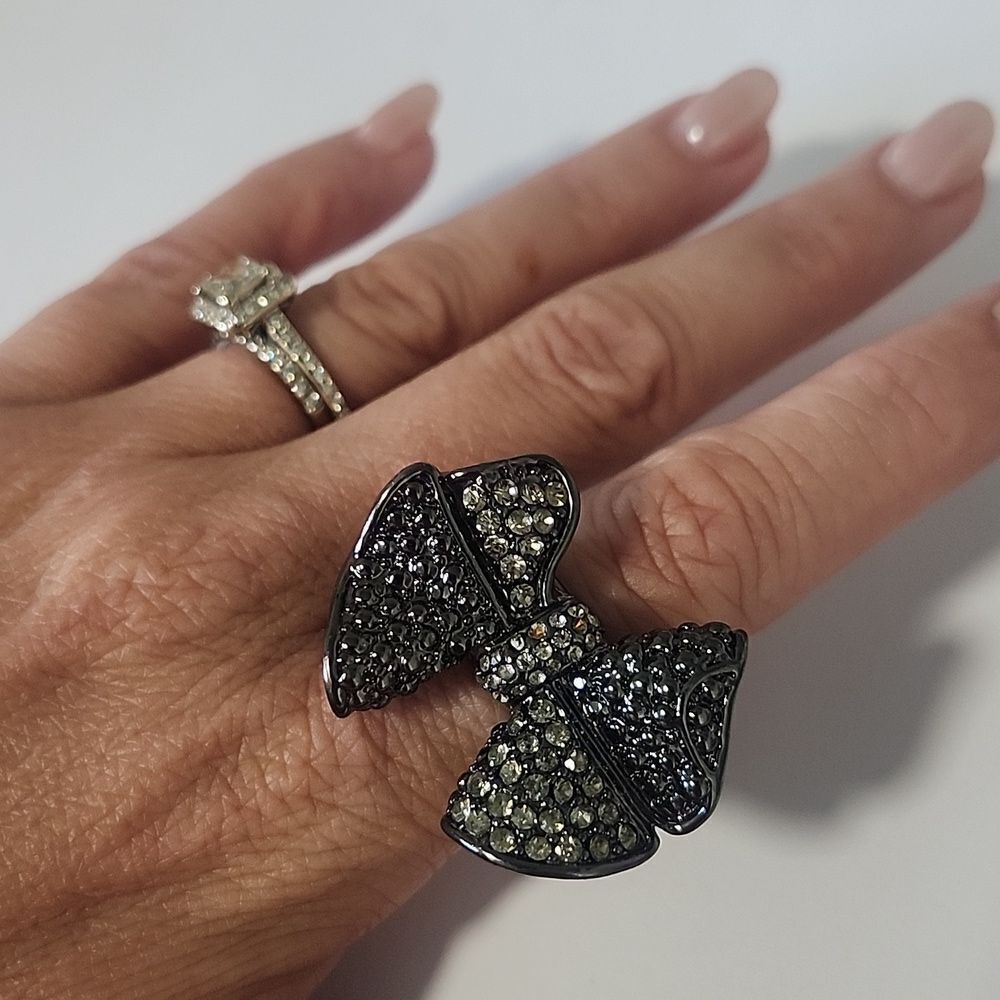 Elegant Gunmetal Gray Bow Ring With Rhinestones 5.75